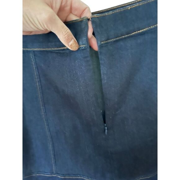 Ann Taylor Back Zipper Closure Dark Wash Denim A-Line Skirt Blue Size 4 Classic - Picture 11 of 15